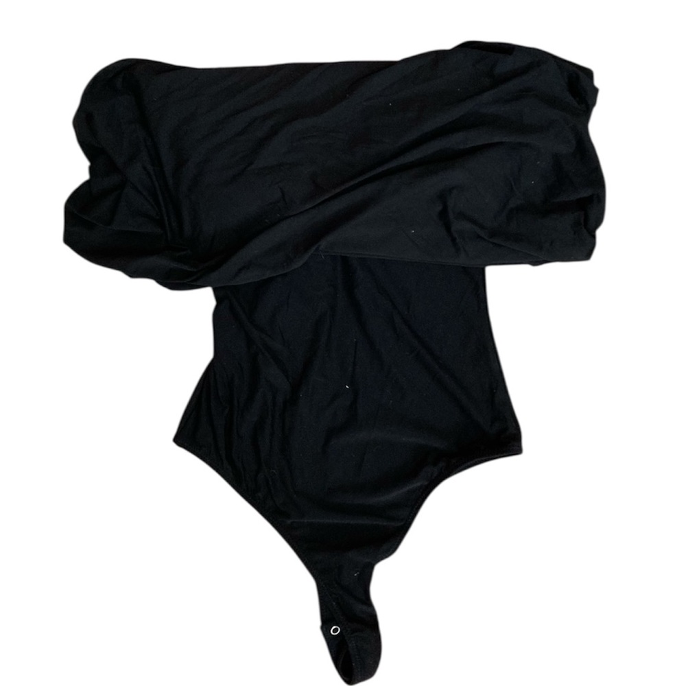 GOLDSIGN The Odette Off the Shoulder Twist Front Ruched Bodysuit - Picture 4 of 7